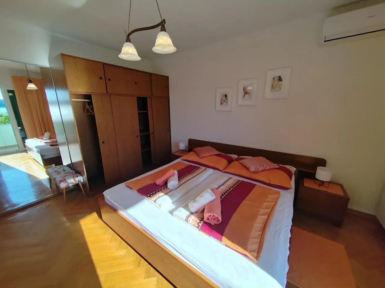 Room'S Brica Barbat na Rabu