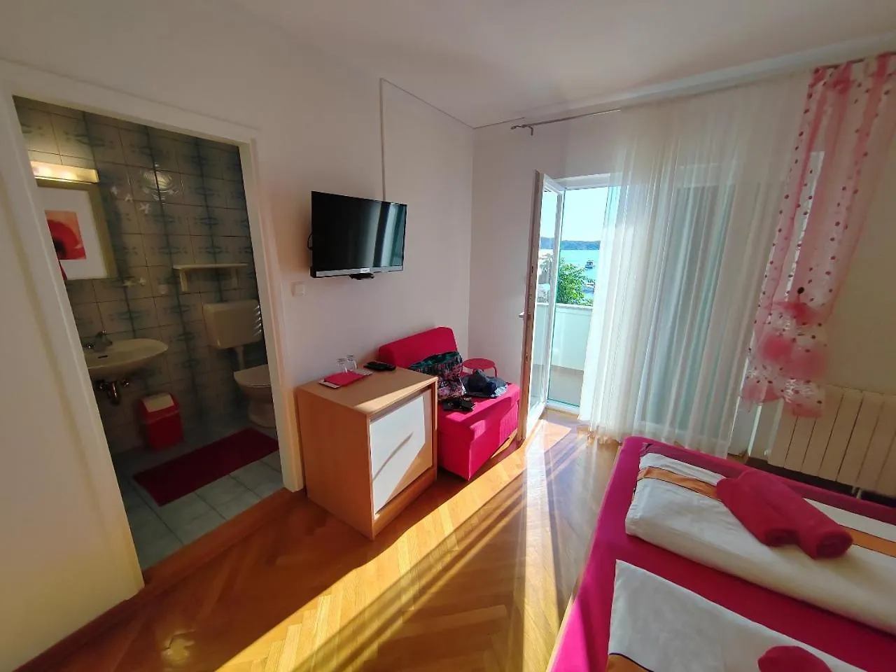 Room'S Brica Barbat na Rabu